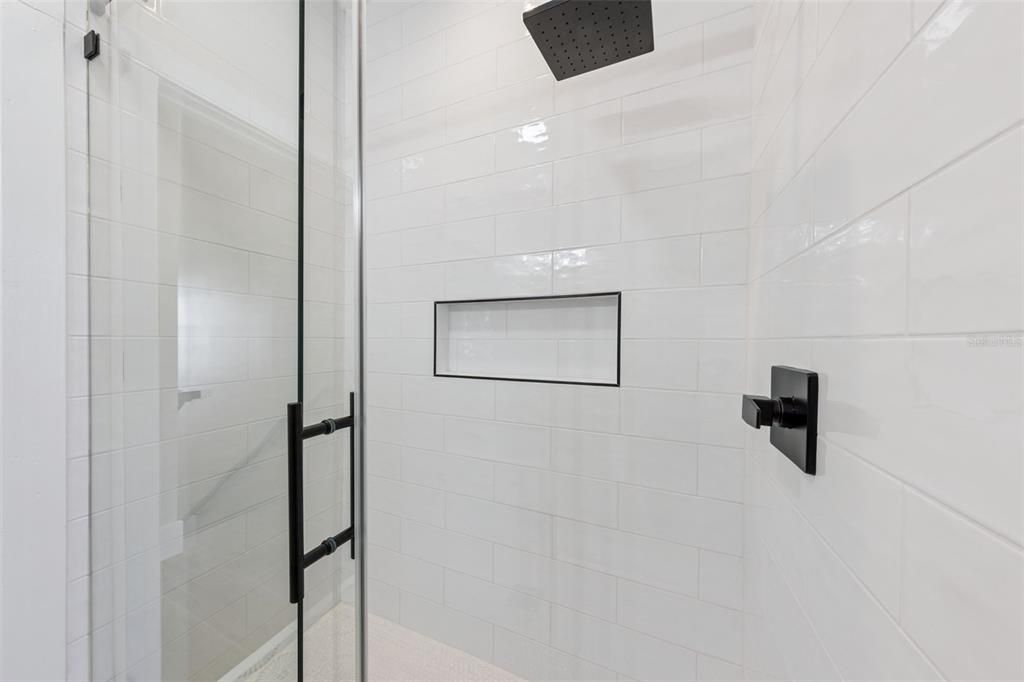 For Sale: $2,550,000 (5 beds, 5 baths, 4711 Square Feet)