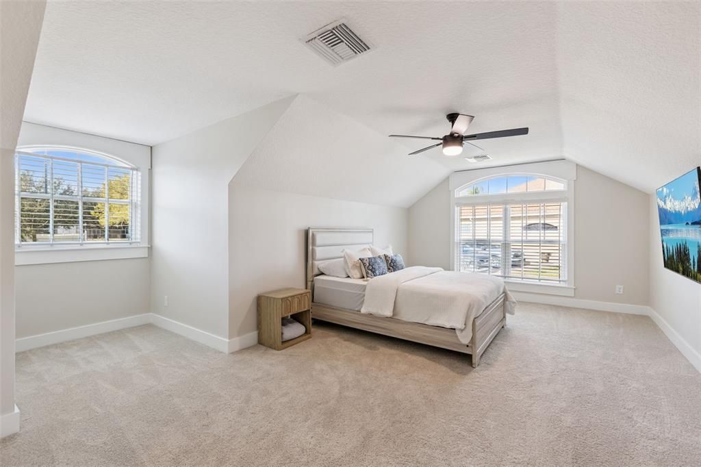 For Sale: $2,550,000 (5 beds, 5 baths, 4711 Square Feet)