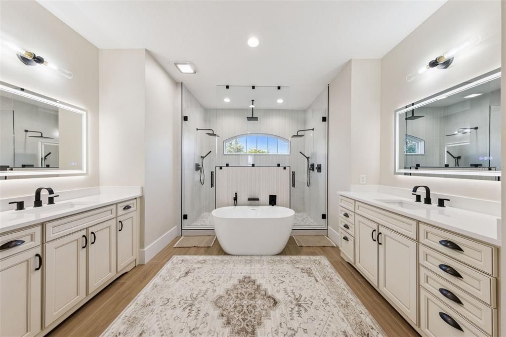 For Sale: $2,550,000 (5 beds, 5 baths, 4711 Square Feet)