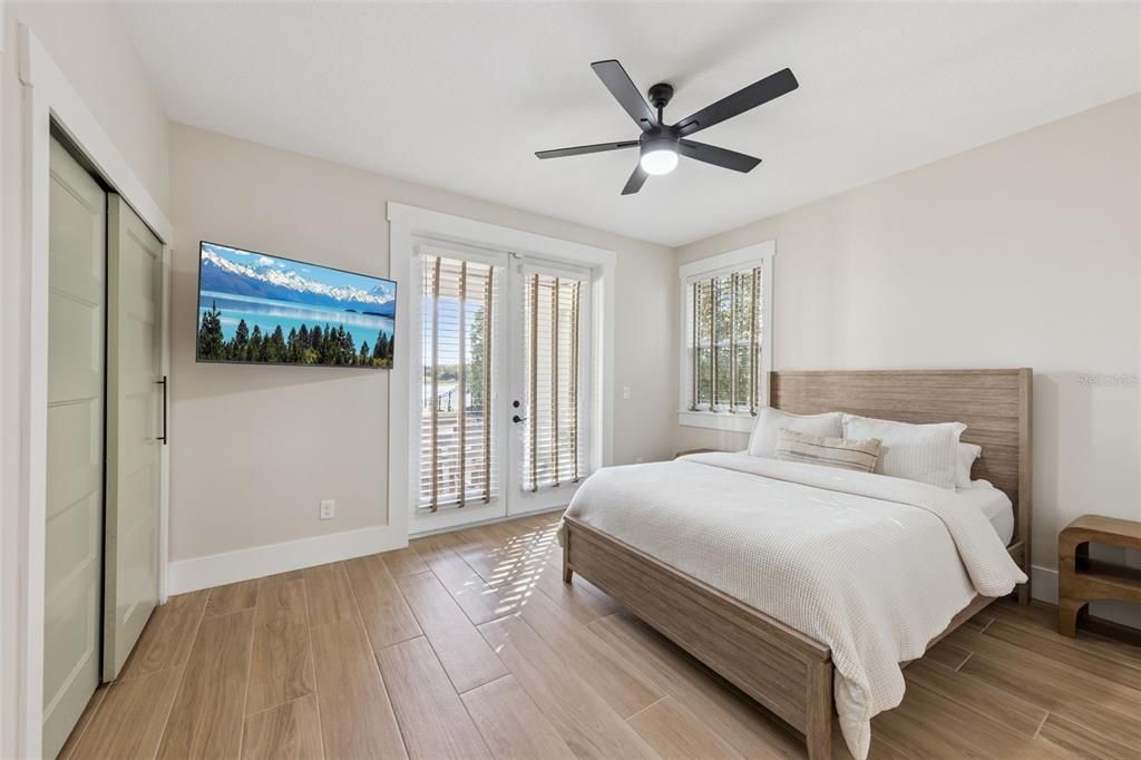 For Sale: $2,550,000 (5 beds, 5 baths, 4711 Square Feet)