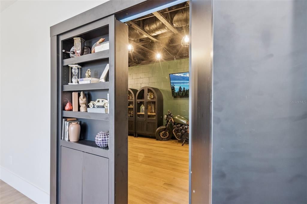 For Sale: $2,550,000 (5 beds, 5 baths, 4711 Square Feet)