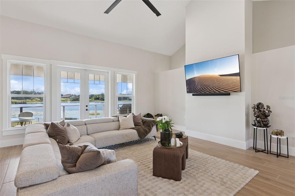 For Sale: $2,550,000 (5 beds, 5 baths, 4711 Square Feet)