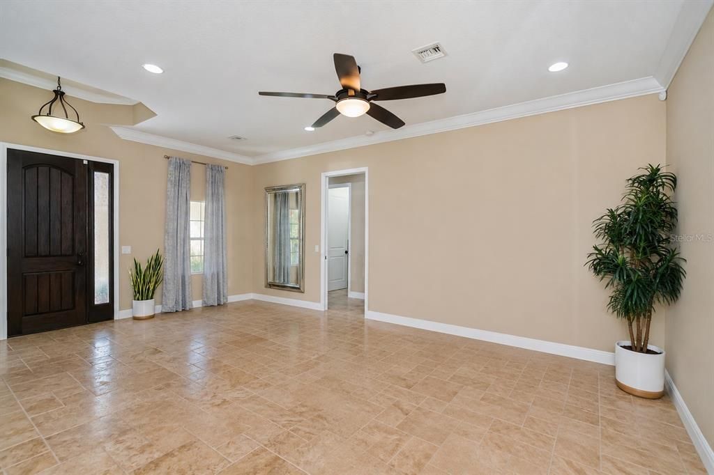 Activo con contrato: $1,199,000 (3 camas, 2 baños, 1695 Pies cuadrados)