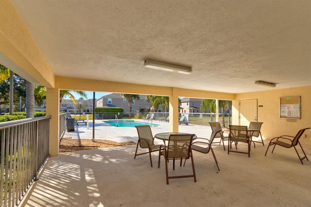 На продажу: $289,900 (3 спален, 2 ванн, 1736 Квадратных фут)