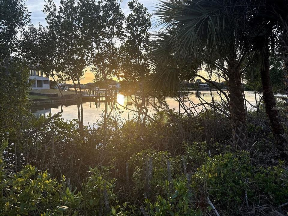 For Rent: $2,875 (3 beds, 2 baths, 2328 Square Feet)