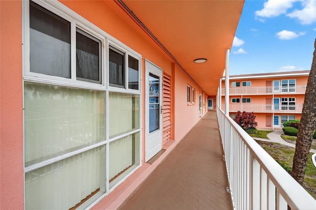 Active With Contract: $160,000 (2 beds, 2 baths, 1025 Square Feet)