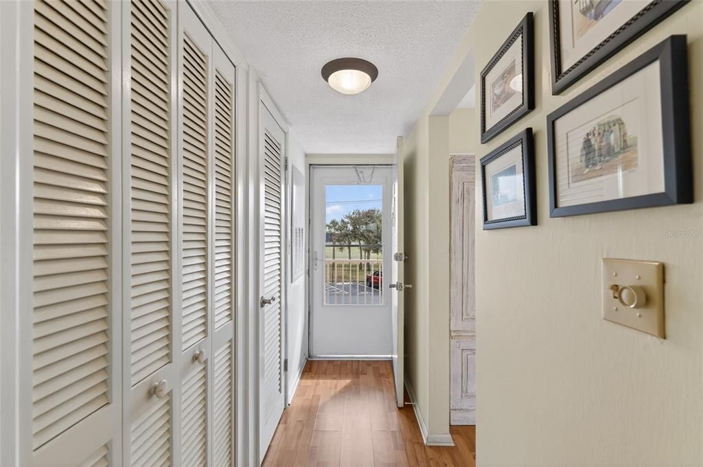 Active With Contract: $160,000 (2 beds, 2 baths, 1025 Square Feet)