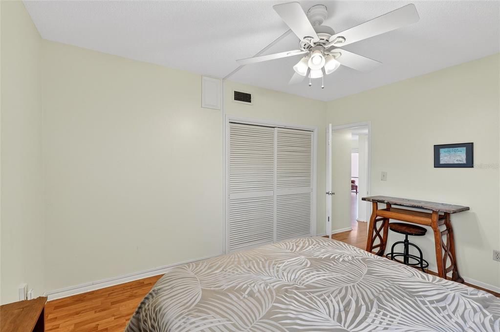 Active With Contract: $160,000 (2 beds, 2 baths, 1025 Square Feet)