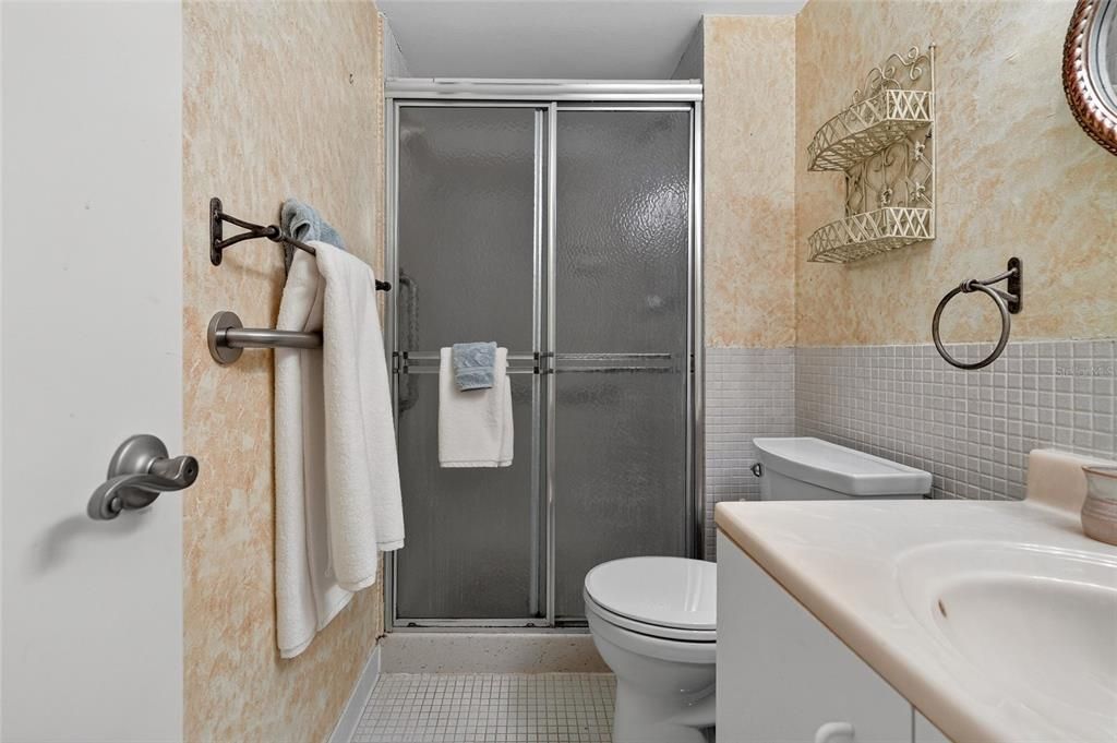 Active With Contract: $160,000 (2 beds, 2 baths, 1025 Square Feet)