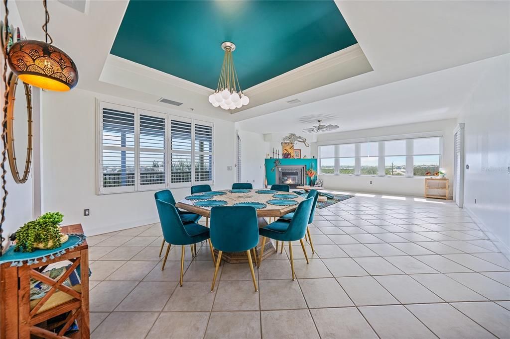 На продажу: $1,290,000 (2 спален, 2 ванн, 2829 Квадратных фут)