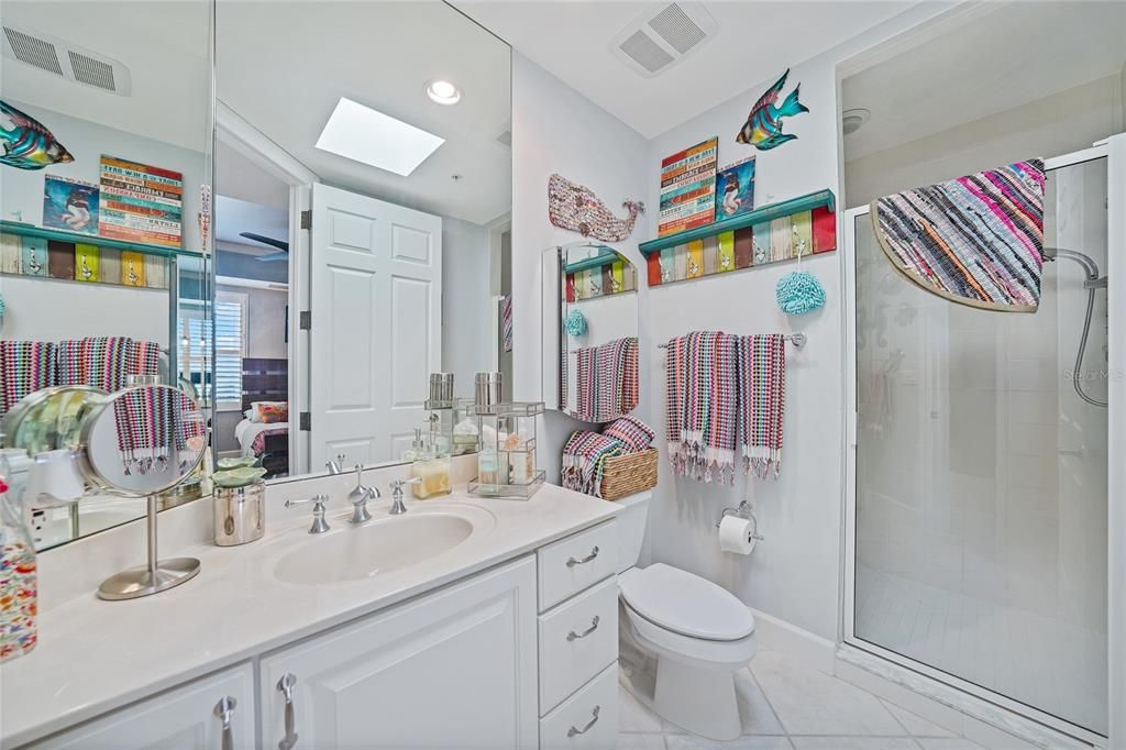 На продажу: $1,290,000 (2 спален, 2 ванн, 2829 Квадратных фут)