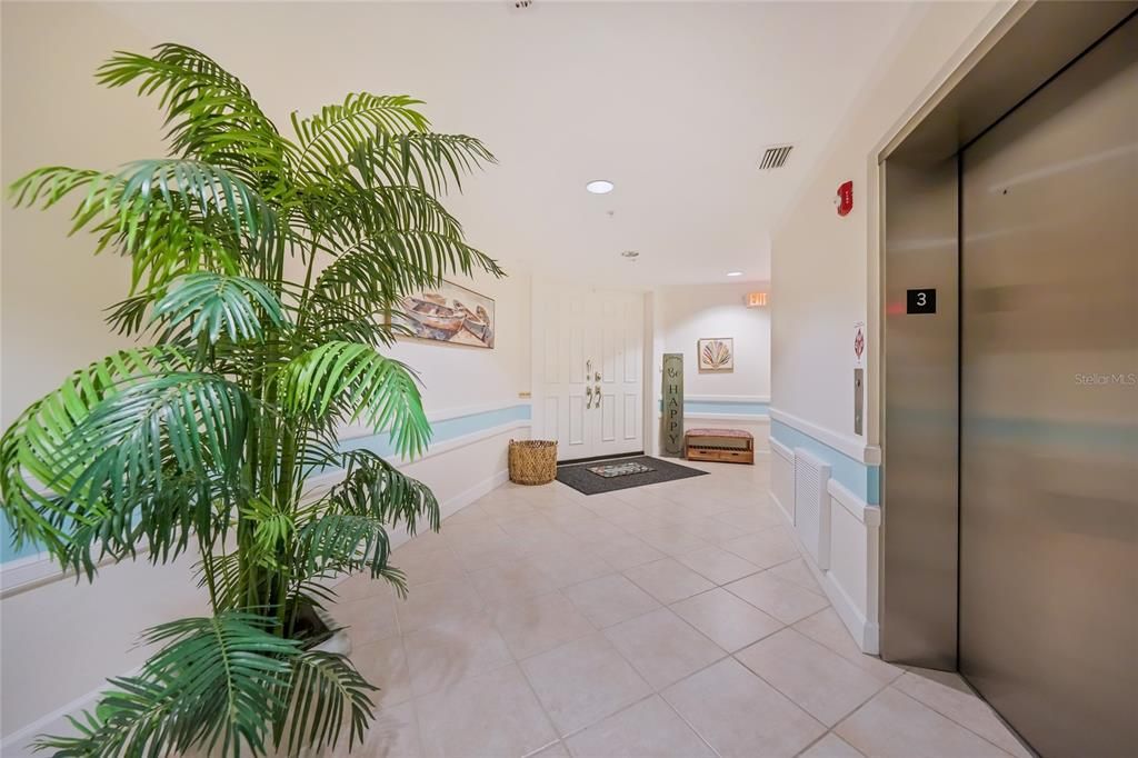 На продажу: $1,290,000 (2 спален, 2 ванн, 2829 Квадратных фут)