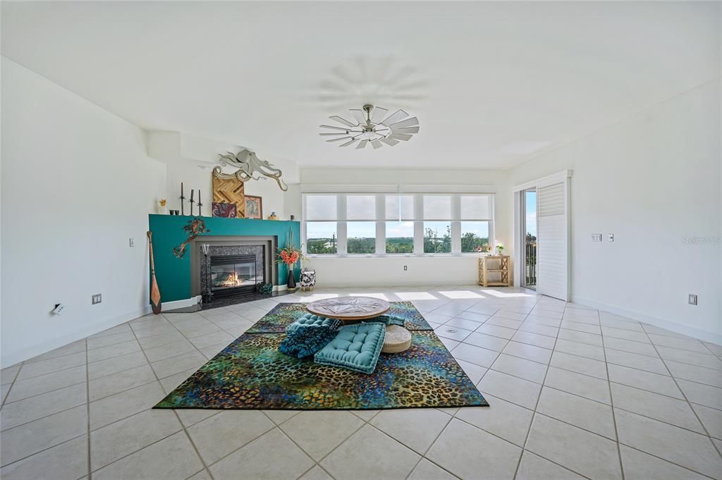 На продажу: $1,290,000 (2 спален, 2 ванн, 2829 Квадратных фут)