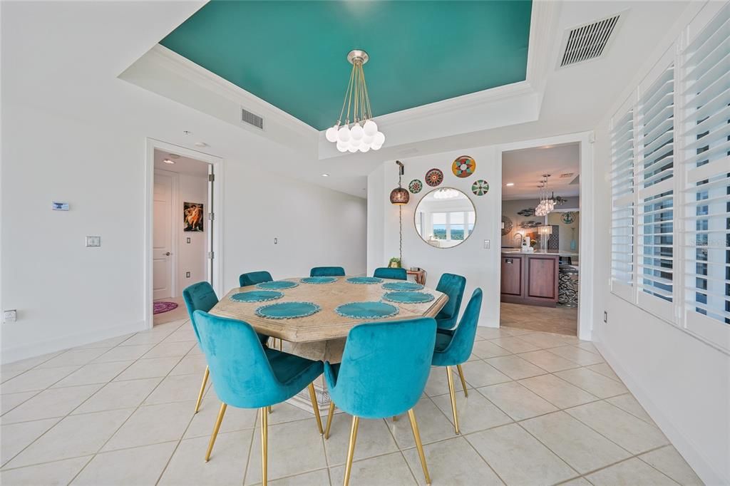 На продажу: $1,290,000 (2 спален, 2 ванн, 2829 Квадратных фут)