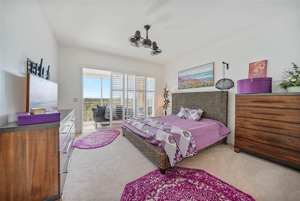 На продажу: $1,290,000 (2 спален, 2 ванн, 2829 Квадратных фут)