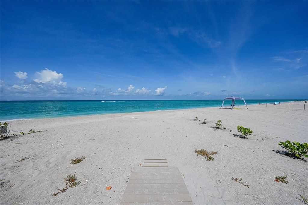 На продажу: $1,290,000 (2 спален, 2 ванн, 2829 Квадратных фут)