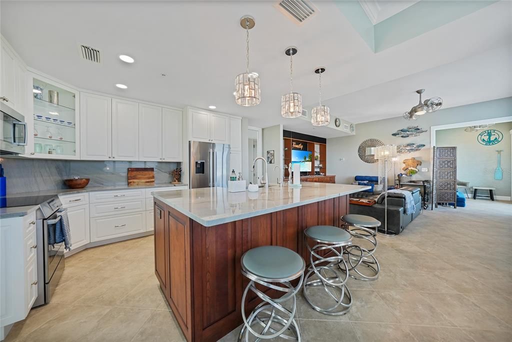 На продажу: $1,290,000 (2 спален, 2 ванн, 2829 Квадратных фут)