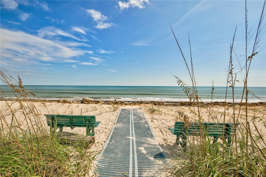 Active With Contract: $524,000 (3 beds, 2 baths, 1640 Square Feet)