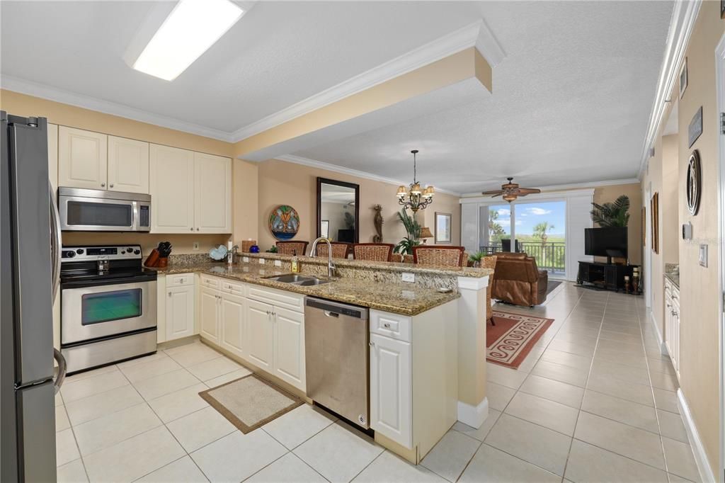 Active With Contract: $524,000 (3 beds, 2 baths, 1640 Square Feet)