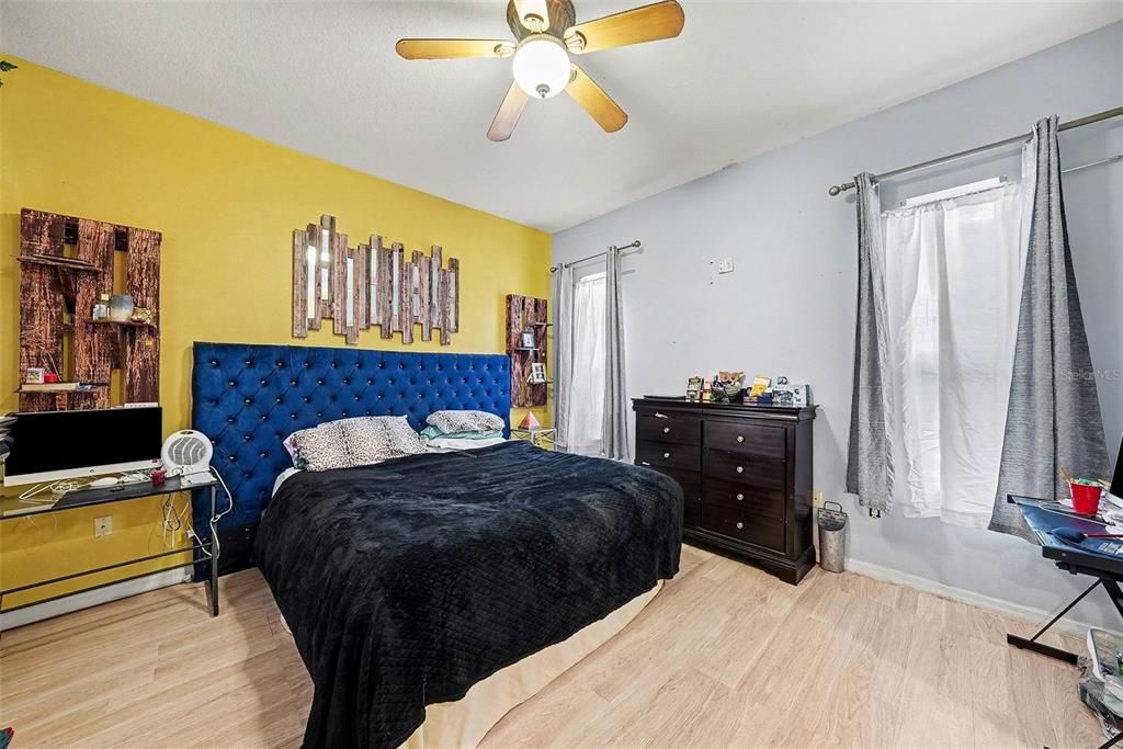 En Venta: $275,000 (3 camas, 2 baños, 1752 Pies cuadrados)