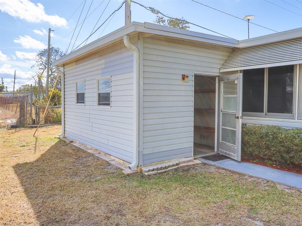 Activo con contrato: $165,000 (2 camas, 2 baños, 1240 Pies cuadrados)