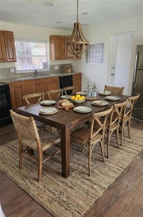 For Sale: $345,000 (3 beds, 2 baths, 1502 Square Feet)