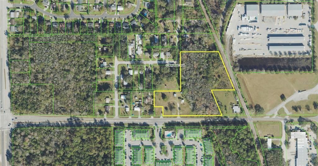 For Sale: $1,056,000 (5.61 acres)