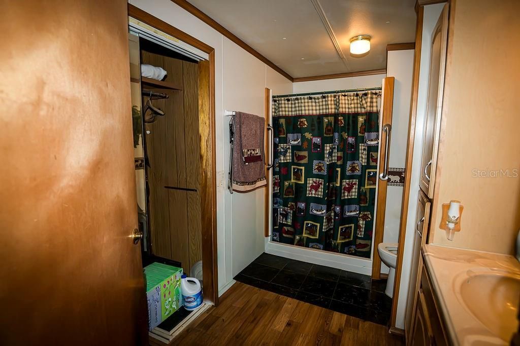 For Sale: $135,900 (3 beds, 2 baths, 1200 Square Feet)