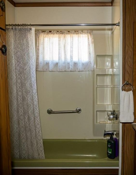 For Sale: $135,900 (3 beds, 2 baths, 1200 Square Feet)