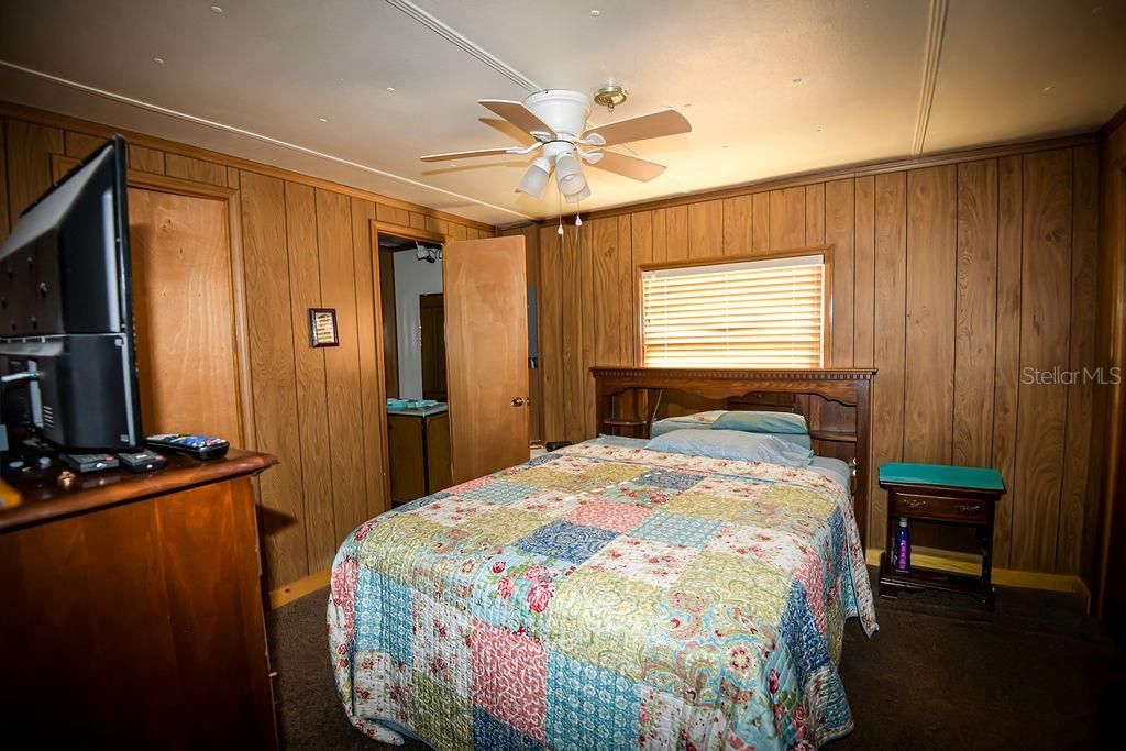 For Sale: $135,900 (3 beds, 2 baths, 1200 Square Feet)