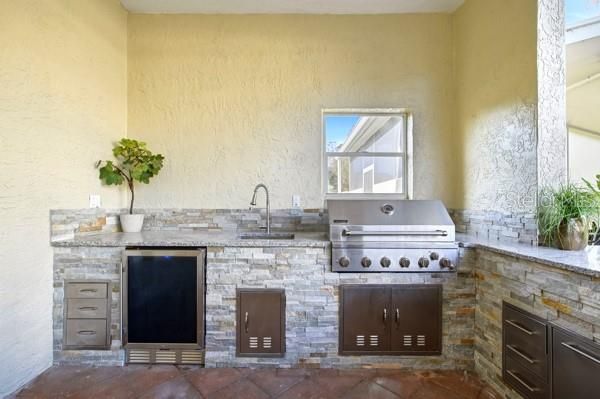 For Sale: $1,249,000 (6 beds, 4 baths, 4996 Square Feet)