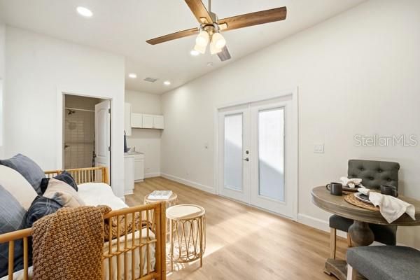 For Sale: $1,249,000 (6 beds, 4 baths, 4996 Square Feet)