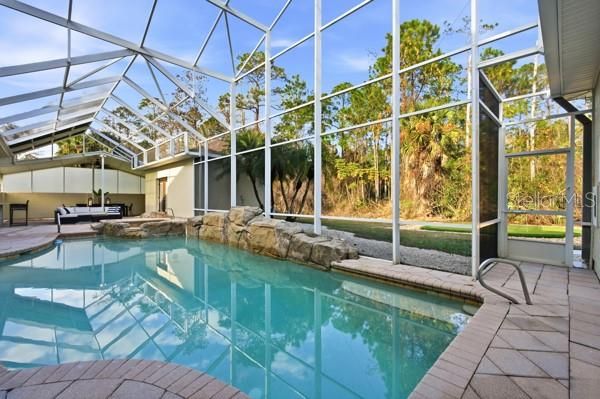 For Sale: $1,249,000 (6 beds, 4 baths, 4996 Square Feet)