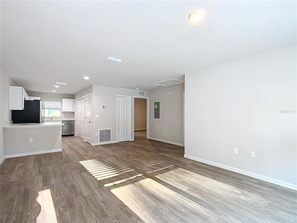Active With Contract: $399,900 (4 beds, 0 baths, 1968 Square Feet)
