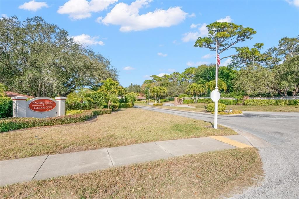 En Venta: $650,000 (3 camas, 3 baños, 2980 Pies cuadrados)