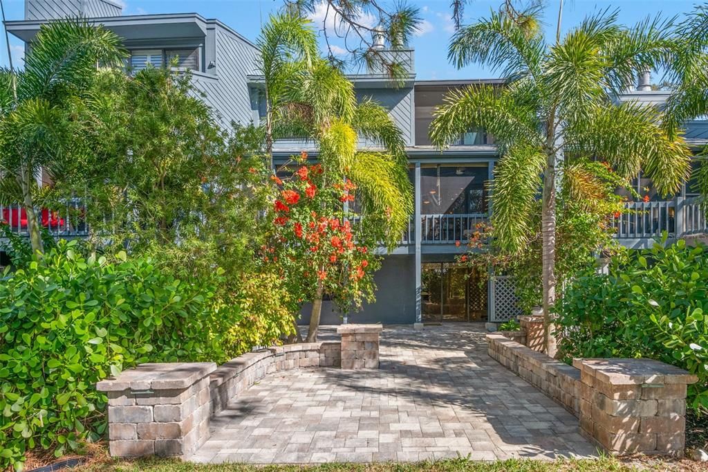 En Venta: $650,000 (3 camas, 3 baños, 2980 Pies cuadrados)