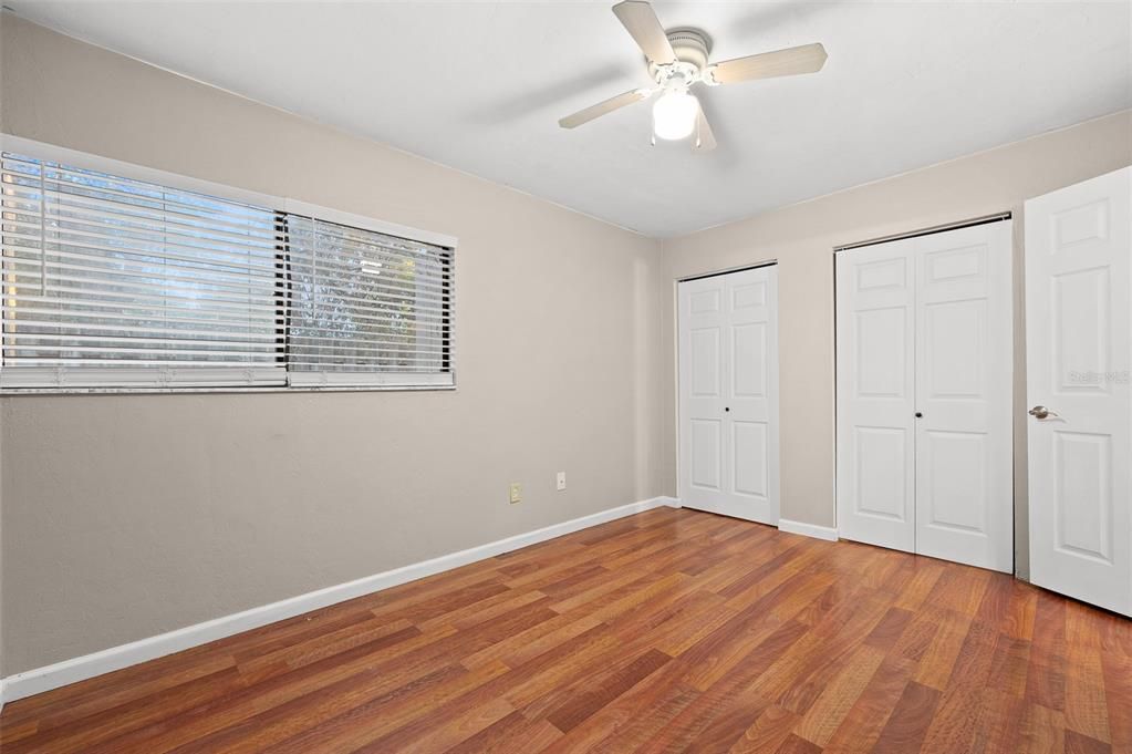 Active With Contract: $149,900 (2 beds, 2 baths, 975 Square Feet)