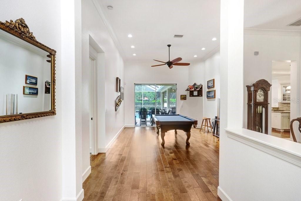 Activo con contrato: $1,225,000 (4 camas, 3 baños, 3257 Pies cuadrados)