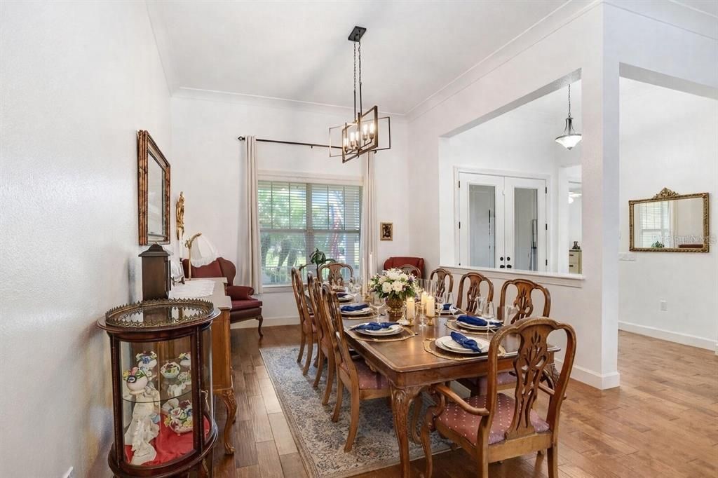 Activo con contrato: $1,225,000 (4 camas, 3 baños, 3257 Pies cuadrados)