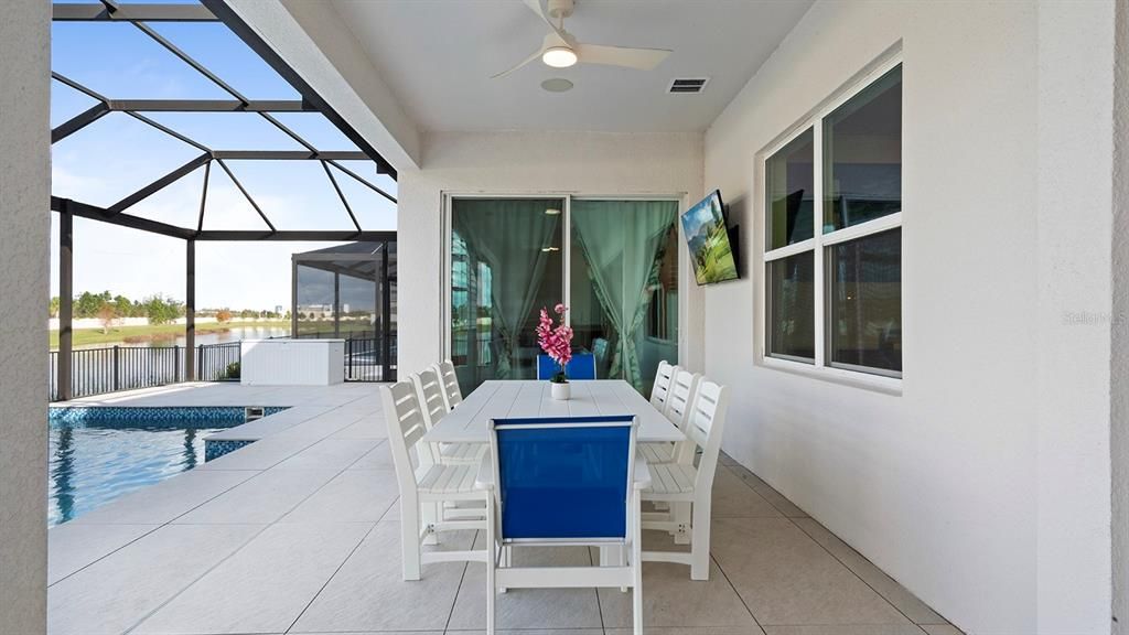 For Sale: $1,950,000 (6 beds, 5 baths, 5389 Square Feet)