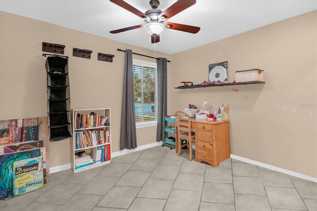 Active With Contract: $149,000 (2 beds, 2 baths, 1139 Square Feet)