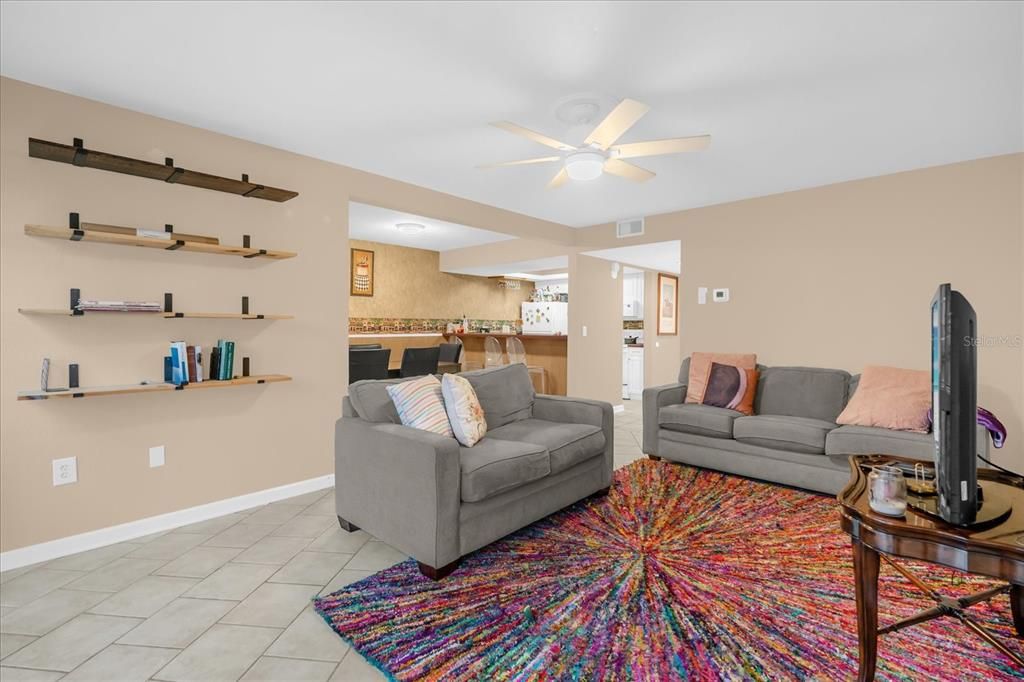 Active With Contract: $149,000 (2 beds, 2 baths, 1139 Square Feet)