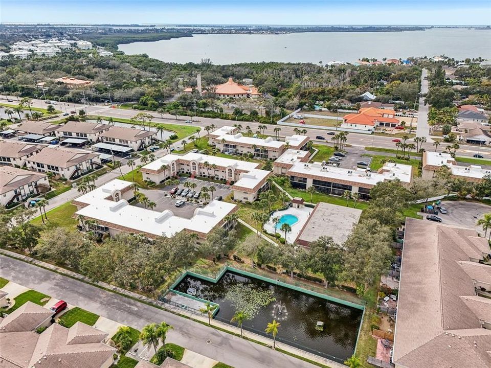 На продажу: $167,000 (2 спален, 1 ванн, 925 Квадратных фут)