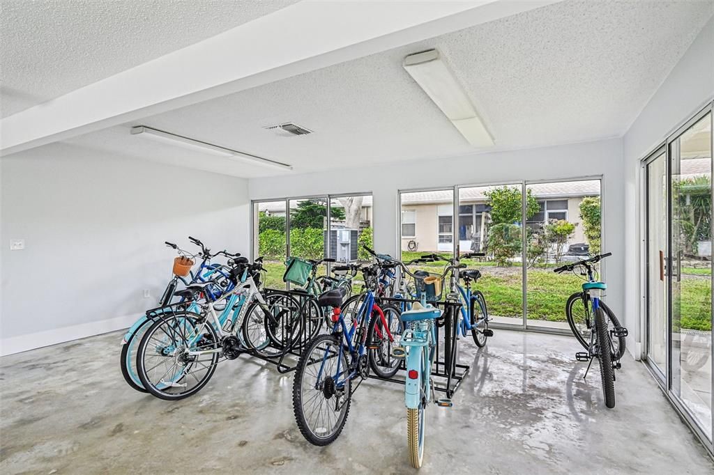 На продажу: $167,000 (2 спален, 1 ванн, 925 Квадратных фут)