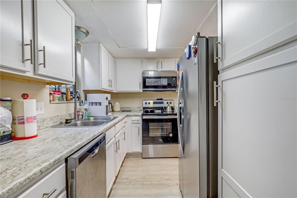 На продажу: $159,900 (3 спален, 2 ванн, 1343 Квадратных фут)