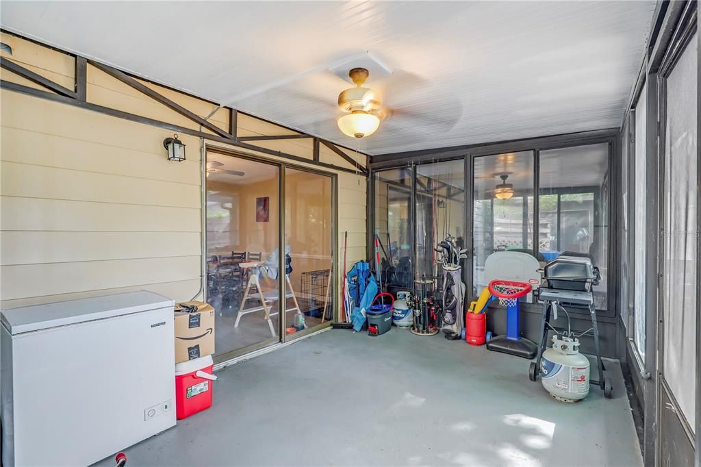 На продажу: $159,900 (3 спален, 2 ванн, 1343 Квадратных фут)