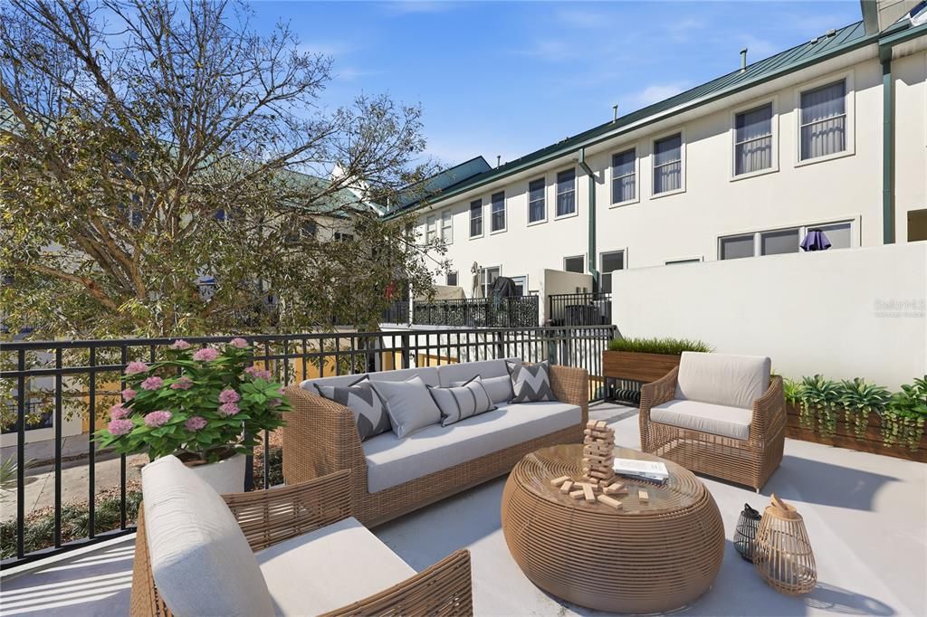 Active With Contract: $583,000 (3 beds, 2 baths, 2167 Square Feet)