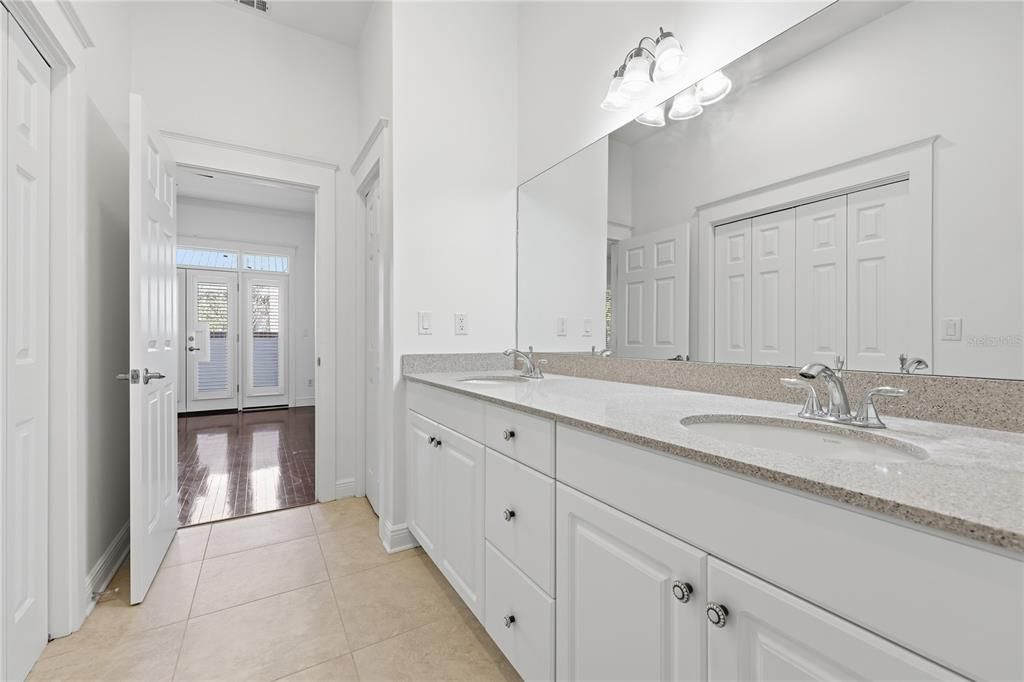 Active With Contract: $583,000 (3 beds, 2 baths, 2167 Square Feet)