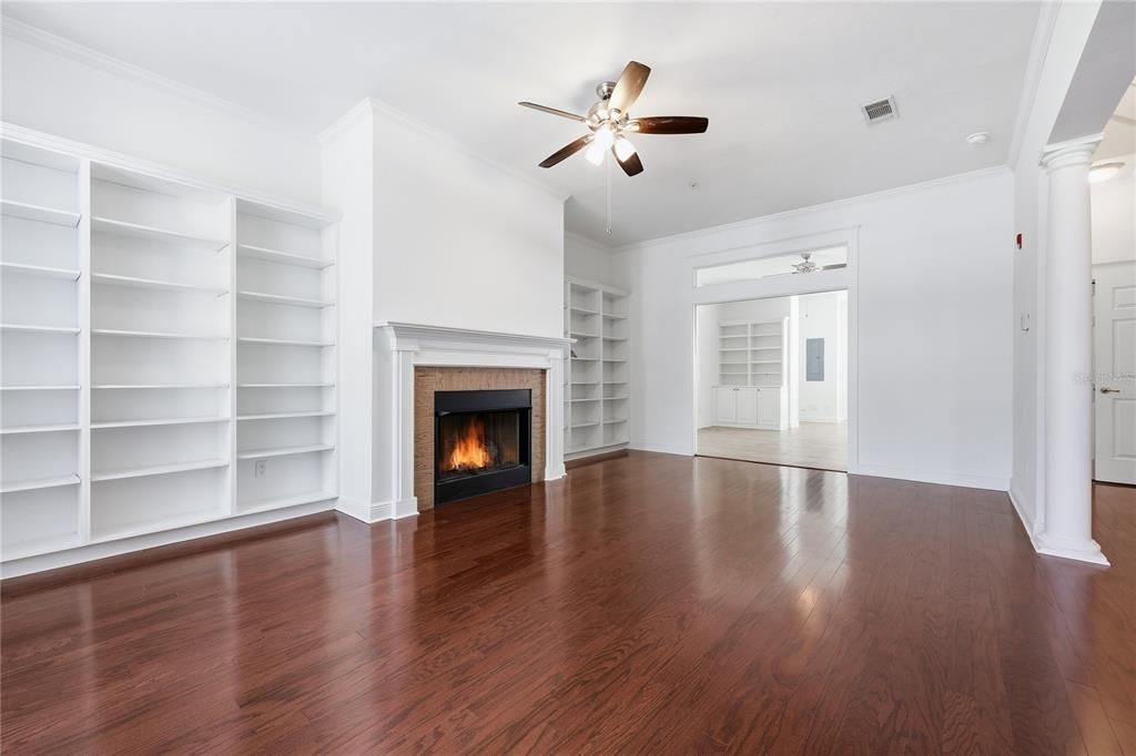 Active With Contract: $583,000 (3 beds, 2 baths, 2167 Square Feet)