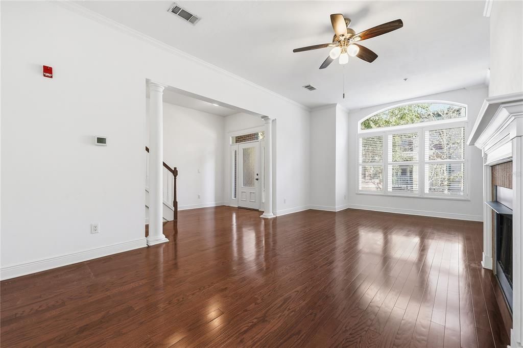 Active With Contract: $583,000 (3 beds, 2 baths, 2167 Square Feet)
